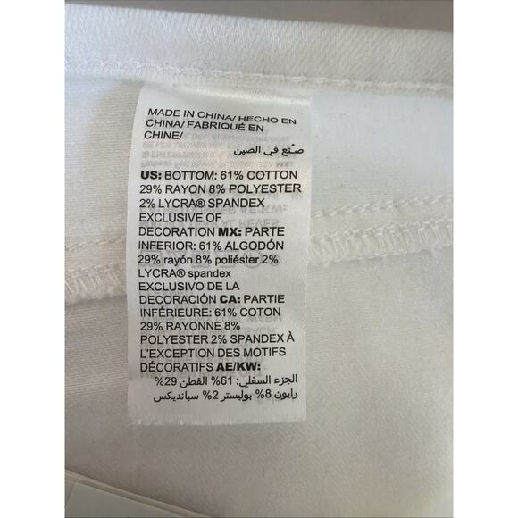 Chico's White Jeans Women's 18 petite So Slimming Girlfriend embroidered NWT - Picture 14 of 16